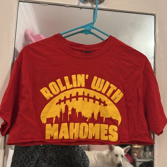 Red crop top in red. - Picture 9 of 9